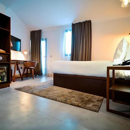 فندق ليجادو الكازار 4*