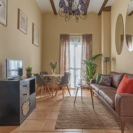 Blossom Elegant And Bright 2 - 4px Apartment