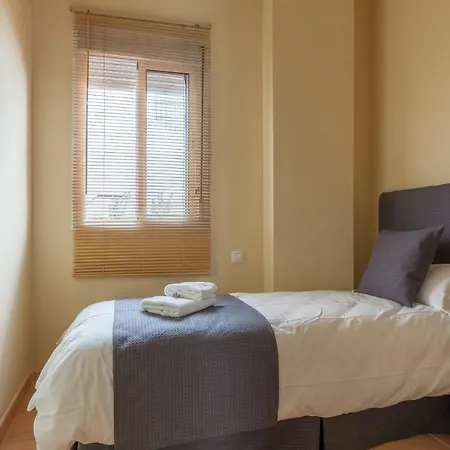 Blossom Elegant And Bright 2 - 4px Apartment