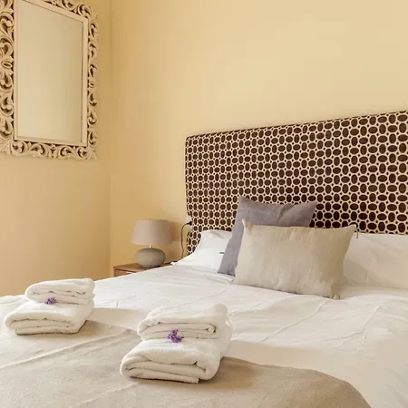 Apartment Blossom Elegant And Bright 2 - 4px *