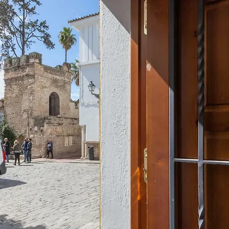 Precioso Santa Cruz. * Seville