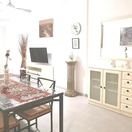 Calle Clemente Hidalgo Apartment *