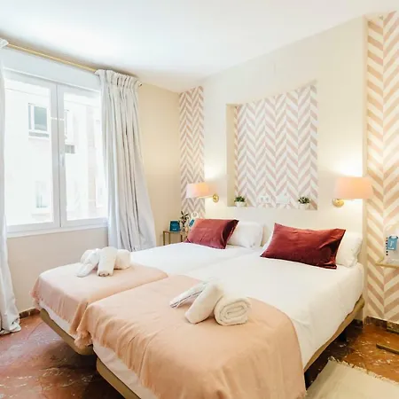 Stylish And Wide- 3bdr 3bth- Remedios * Siviglia