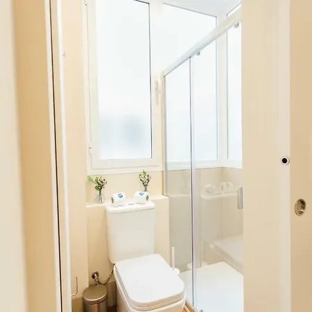 Stylish And Wide- 3bdr 3bth- Remedios *