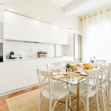 Stylish And Wide- 3bdr 3bth- Remedios * Siviglia