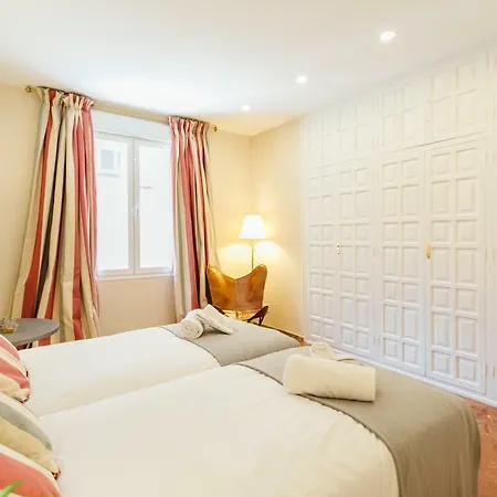 Stylish And Wide- 3bdr 3bth- Remedios * Siviglia