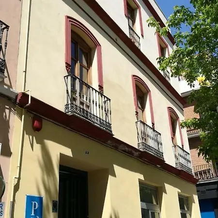 New Samay Hostel Seville