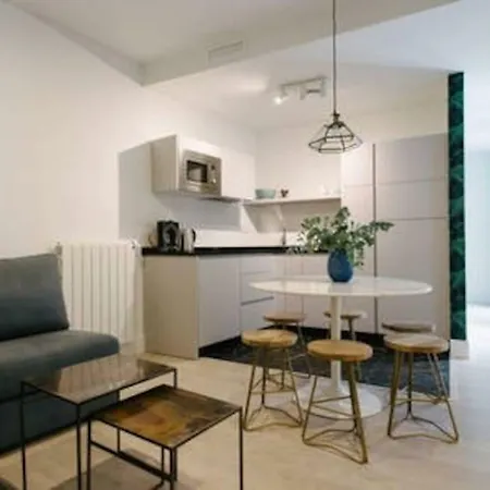 Rg Plaza Del Salvador Apartment