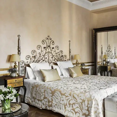 Casa 1800 Hotel