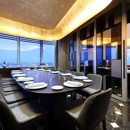 Eurostars Torre 5* סביליה