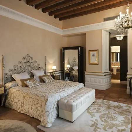 Hotel Casa 1800 4*