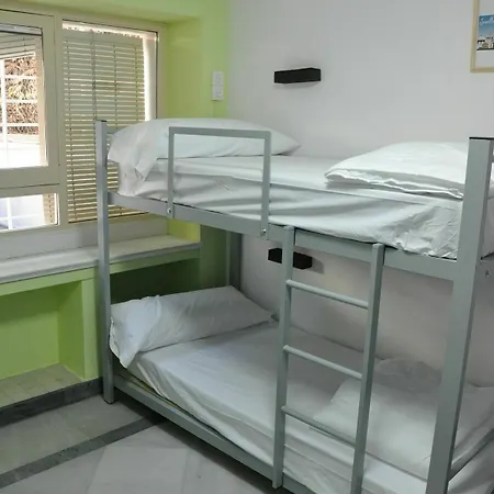 Lemon Garden Hostal