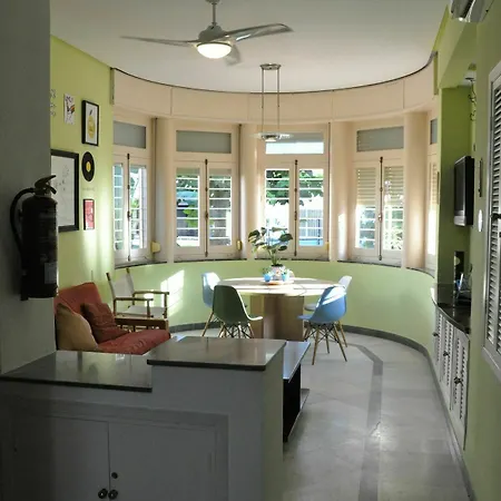 Hostal Lemon Garden