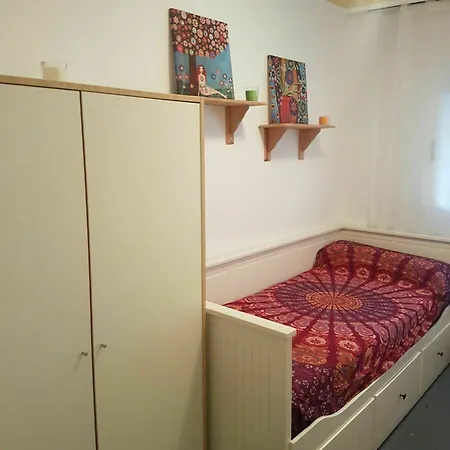Victoria Apartment *