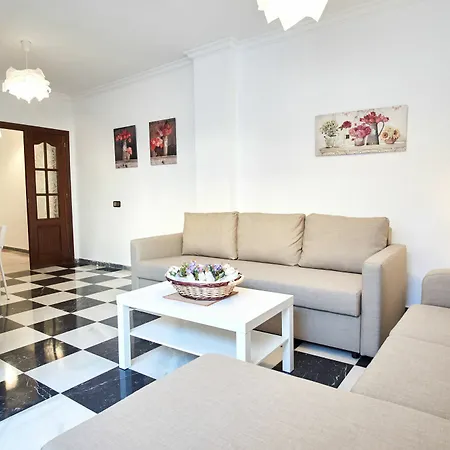 Apartment Amplio Apto En Nervion 5 Min Del Metro Seville
