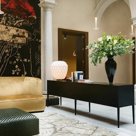 Mercer Sevilla 5*