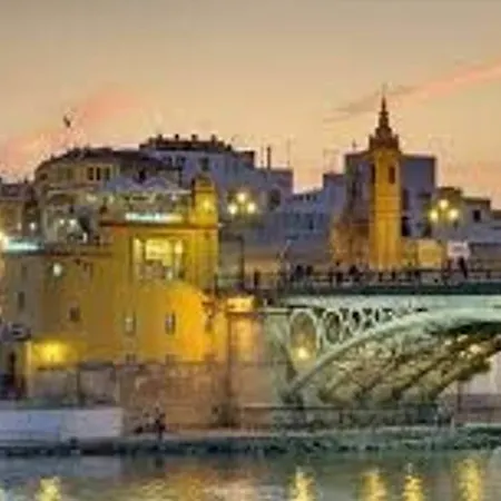 Carlos Canal Apartment Seville