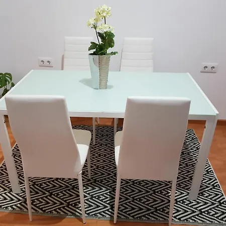With 2 Bedrooms In Sevilla, With Wifi Apartment Seville