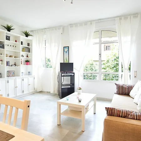 Comodo Y Amplio En Triana Apartment Seville