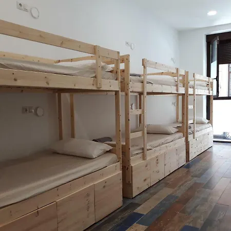 Hostel Hub *