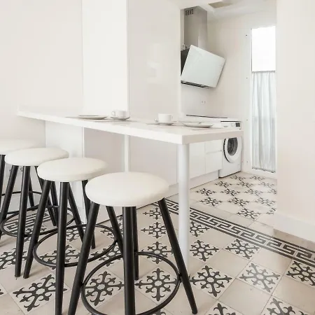 In Luxury V33-1a Apartment *