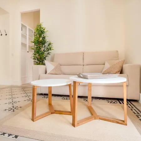 In Luxury V33-1a Apartment *