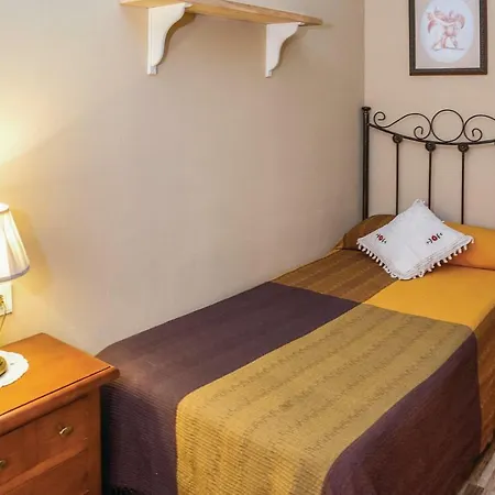 Amazing In With Kitchen Apartment *