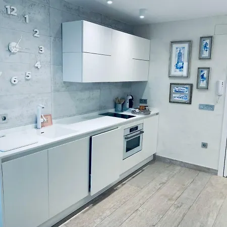 Apartment Cathedral Studio, Luxury In Cathedral Area, Parking Optional