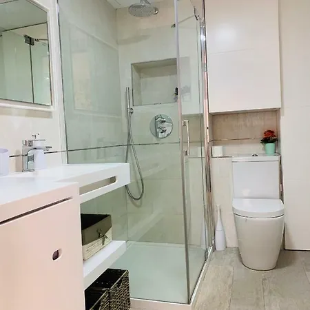 Apartment Cathedral Studio, Luxury In Cathedral Area, Parking Optional *