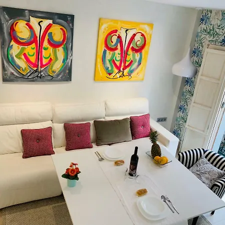 Cathedral Studio, Luxury In Cathedral Area, Parking Optional Apartment Seville