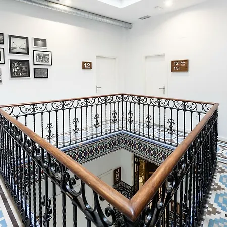 بيت شباب Room00 Salvador إشبيلية
