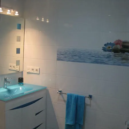 Homestay Beds Triana *