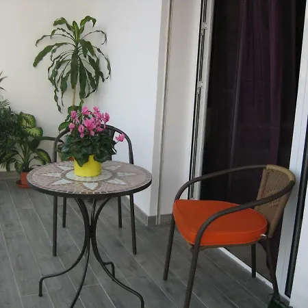 Beds Triana Seville