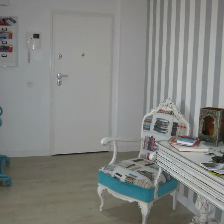 Homestay Beds Triana *