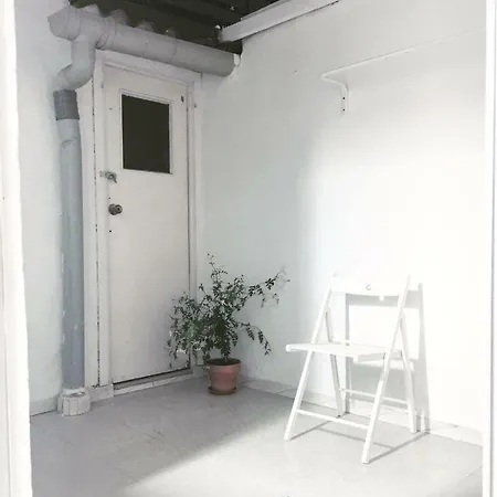 Center *