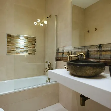 Luxury Penuelas Free Parking Apartment *