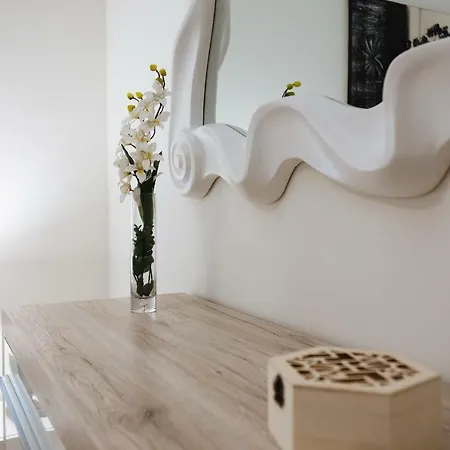 Luxury Penuelas Free Parking Apartment
