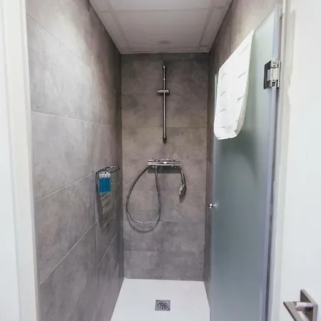 O&L Byron Suites Appartamento *