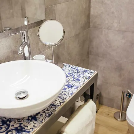 O&L Byron Suites * Севилья