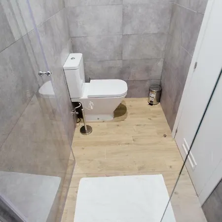 O&L Byron Suites Апартаменты *