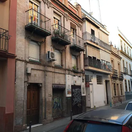 Casas De - Estudio Peral 55 *