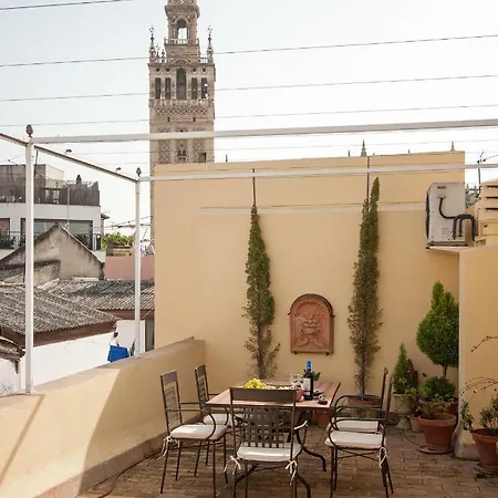 Botanic Duplex Terrace 5 Pax Apartment *