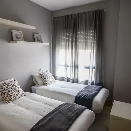 Marques De San Lorenzo -2 & Free Parking Apartment