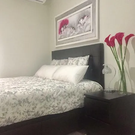 Dona Maria Coronel Apartment *