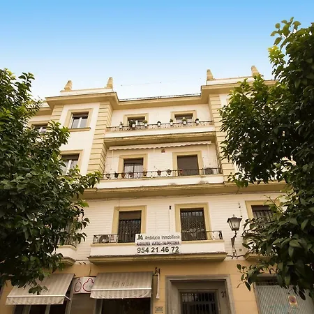 Trendy Penthouse By The Bullring Apartment