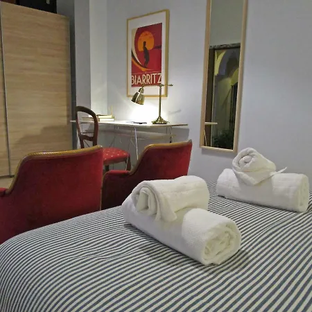 Apartment Caballerizas Seville
