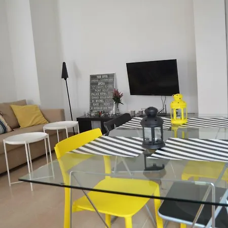 Teodosio Apartment