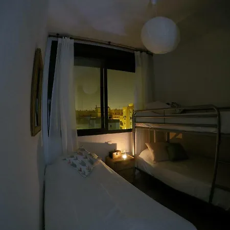 The Hostelito! Free Parking Seville
