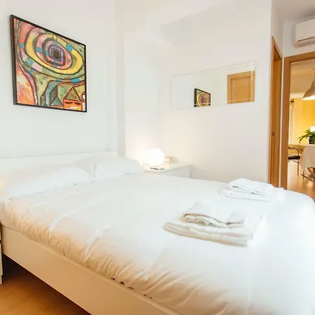 Bright And Wide 1bd 2bth- Jose Gestoso Apartment *