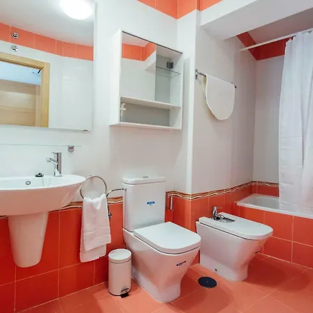 Bright And Wide 1bd 2bth- Jose Gestoso *